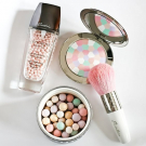 Swatch de zahia maz : Météorites Perles Poudre Lumière, Guerlain