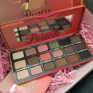 Swatch de zahia maz : Sweet Peach Palette de fards à paupières, Too Faced