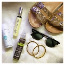 Swatch de zahia maz : Brume Visage Rafraichissante, Merci Handy