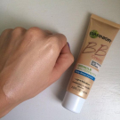 Swatch de zahia maz : BB Crème Soin Miracle Perfecteur La Classique, Garnier