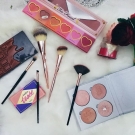 Swatch de zahia maz : Love Flush Blush Set, Too Faced