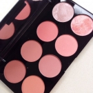 Swatch de zahia maz : Ultra Blush Palette, Makeup Revolution
