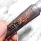 Swatch de zahia maz : They're Real! - Mascara volumateur et allongeant, Benefit Cosmetics