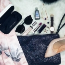 Swatch de zahia maz : Gel mains nettoyant, Merci Handy