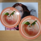 Swatch de zahia maz : Gommage Corporel Pêche De Vigne, The Body Shop