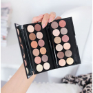 Swatch de zahia maz : I Divine Au Naturel Palette, Sleek MakeUP