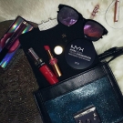 Swatch de zahia maz : Blotting Powder Poudre Matifiante, NYX