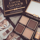 Swatch de zahia maz : Cocoa Contour Chiseled to Perfection, Too Faced