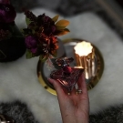 Swatch de zahia maz : La Nuit Trésor Eau de Parfum, Lancôme