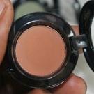 Swatch de beautyboxaddict : Nude Matte Shadow, NYX