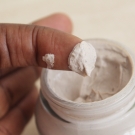 Swatch de beautyboxaddict : Gommage Visage Ghassoul et Myrte, Rêve-Bienêtre