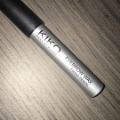 Swatch de Fafaa : Eyebrow Wax Fixing Pencil, Kiko