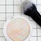 Swatch de Mon billet poudré : Poudre correctrice, Miss Den