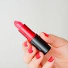 Swatch de Mon billet poudré : Rouge à Lèvres Viva Glam Miley Cyrus, Mac