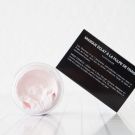 Swatch de Mon billet poudré : Masque éclat à la fraise, Pharmacie des Marroniers