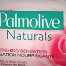 Swatch de Linab7 : Savon au lait de pétale de rose, Palmolive