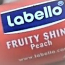 Swatch de Linab7 : Fruity Shine Baume à lèvres, Labello