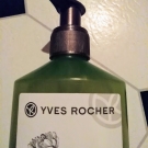 Swatch de Linab7 : 3 En 1 - Shampooing Démêlage, Brillance, Tenue - Soin Végétal Capillaire, YVES ROCHER