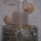 Swatch de Linab7 : Huile Lavante Relipidante Anti-Irritations - Lipikar Huile, La Roche-Posay