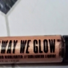 Swatch de Linab7 : Away We Glow - Illuminateur de Teint Liquide, NYX