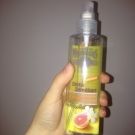 Swatch de Camille.collen7 : Zeste Démêlant aux Extraits de Pamplemousse et de Jasmin, Le Petit Marseillais