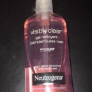 Swatch de Dana2331 : Gel Nettoyant Pamplemousse Rose Visibly Clear, Neutrogena