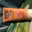 Swatch de Zazadu17 : Crème Extra Douce Pêche Blanche, Le Petit Marseillais