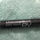 Swatch de Celen : Mascara Black Extra Volume, Rougj