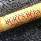 Swatch de Mariamakeup : Baume pour les Lèvres au Miel, Burt's Bees