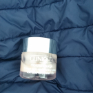 Swatch de Infinity2218 : Moisture Surge Extended Thirst Relief - Gel Crème Désaltérant Intense Peaux Déshydratées, Clinique