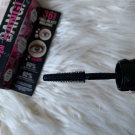Swatch de Mmbeautyy : BADgal BANG ! - Mascara volume renversant !, Benefit Cosmetics