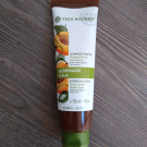 Swatch de M@rie : Gommage végétal poudre d'abricot, Yves Rocher