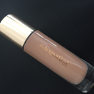 Swatch de M_beauty : Touche Éclat Le Teint - Fond de Teint, Yves Saint Laurent