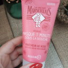 Swatch de carollaan : Masque 1 minute sous la douche Fraîcheur de rose, Le Petit Marseillais