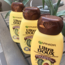 Swatch de Mnpss : Ultra Doux Shampoing Nourrissant huile d'avocat et beurre de karité, Garnier