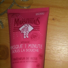 Swatch de Katesana : Masque 1 minute sous la douche Fraîcheur de rose, Le Petit Marseillais