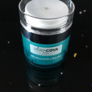 Swatch de caramel2851 : Crème Hydratante Multi-Action, Veracova