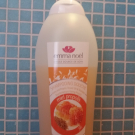 Swatch de June1107 : Shampooing douche miel & propolis, Emma Noël