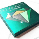 Swatch de Celie.drd : Obsessions Eyeshadow Palette Palette de fards à paupières, Huda Beauty