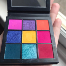 Swatch de Celie.drd : Obsessions Eyeshadow Palette Palette de fards à paupières, Huda Beauty