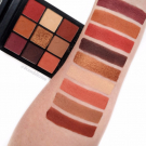 Swatch de Celie.drd : Obsessions Eyeshadow Palette Palette de fards à paupières, Huda Beauty