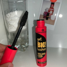 Swatch de Celie.drd : Get BIG! lashes volume curl mascara, Essence
