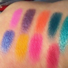 Swatch de Celie.drd : Obsessions Eyeshadow Palette Palette de fards à paupières, Huda Beauty