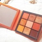 Swatch de Celie.drd : Obsessions Eyeshadow Palette Palette de fards à paupières, Huda Beauty