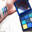 Swatch de Celie.drd : Obsessions Eyeshadow Palette Palette de fards à paupières, Huda Beauty