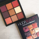 Swatch de Celie.drd : Obsessions Eyeshadow Palette Palette de fards à paupières, Huda Beauty