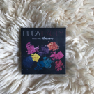 Swatch de Celie.drd : Obsessions Eyeshadow Palette Palette de fards à paupières, Huda Beauty
