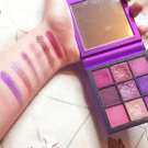 Swatch de Celie.drd : Obsessions Eyeshadow Palette Palette de fards à paupières, Huda Beauty