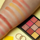 Swatch de Celie.drd : Obsessions Eyeshadow Palette Palette de fards à paupières, Huda Beauty