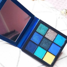 Swatch de Celie.drd : Obsessions Eyeshadow Palette Palette de fards à paupières, Huda Beauty